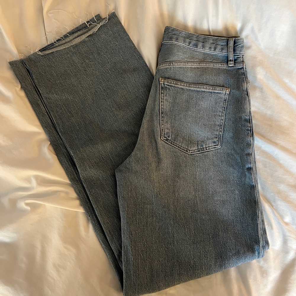 Mid Rise Relaxed Jeans - Picture 5 of 5